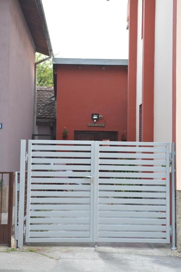 באינה באשטה White Arrow Apartment מראה חיצוני תמונה